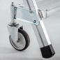 ZARGES Podesttreppe Z600, Leichtmetall, beidseitig begehbar Federbremsrollen